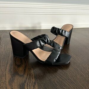 ❣️Black Mule Block Heels-Unisa❣️